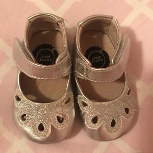 0-6m Livie and Luca Platinum Petals